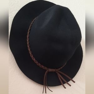 Scala Collezione Handcrafted Black Wool Hat Leather Braiding Detail